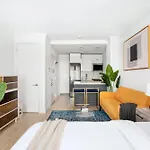 1597-7 Luxury Upper East Studio W&D In Unit