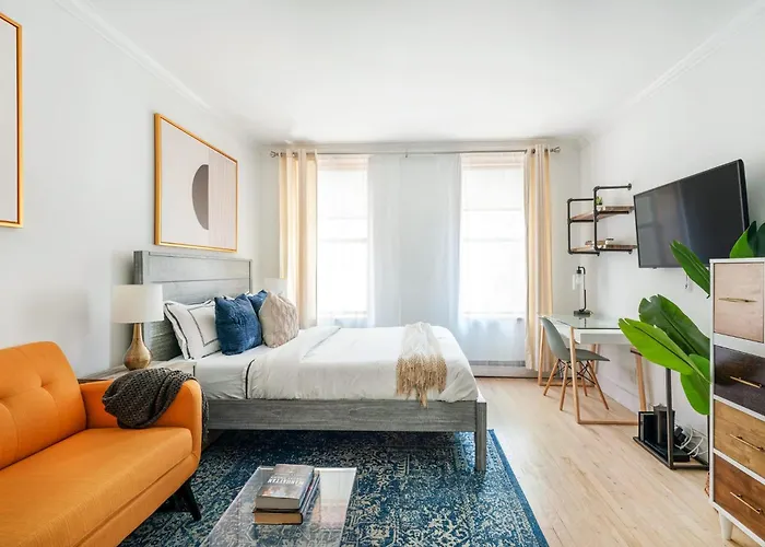 1597-7 Luxury Upper East Studio W&D In Unit